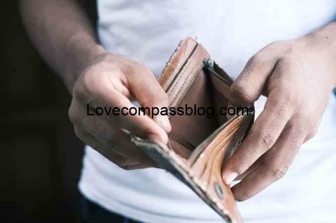 How Financial Problems Impact Relationship Dynamics